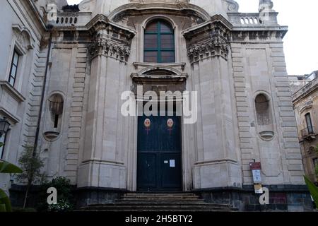 Sizilien, Catania - 20. Juli 2021: Kirche San Camillo dei Mercedari, San Camillo de Lellis, Via dei Crociferi Straße Stockfoto