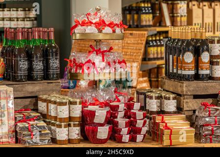 weihnachtsangebot im sandringham Shop in norfolk, festliche Fayre, festliche Speisen, weihnachtsessen, saisonale Speisen zu weihnachten, Weihnachten. Stockfoto