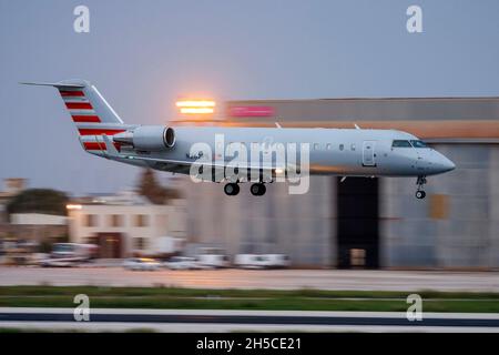 Ex American Eagle, Ex US Airways Express Bombardier CRJ-200ER (CL-600-2B19) (REG: N262PS) auf dem Auslieferungsflug an den neuen Eigentümer. Stockfoto