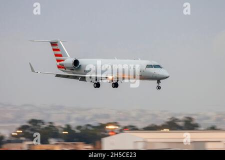 Ex American Eagle, Ex US Airways Express Bombardier CRJ-200ER (CL-600-2B19) (REG: N262PS) auf dem Auslieferungsflug an den neuen Eigentümer. Stockfoto