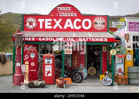 Three Creeks Service Station, Burkes Pass, MacKenzie Country, Canterbury, South Island, Neuseeland Stockfoto