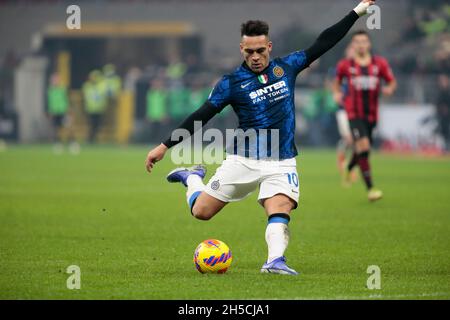 Mailand, 07. November 2021 Lautaro Martinez (FC Internazionale) während des italienischen Fußballspiels Serie A zwischen dem AC Mailand und dem FC Internazionale auf Nove Stockfoto