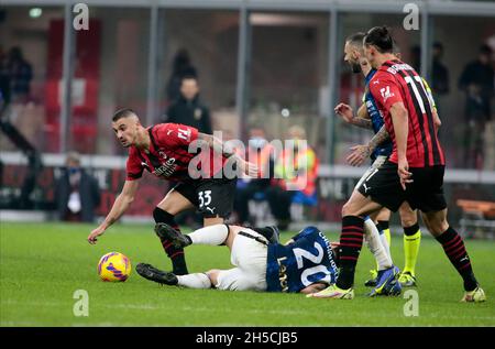 Mailand, 07. November 2021 Rade Krunic (AC Mailand) während der italienischen Serie A Fußballspiel zwischen AC Mailand und FC Internazionale am 7. November 2021 ein Stockfoto