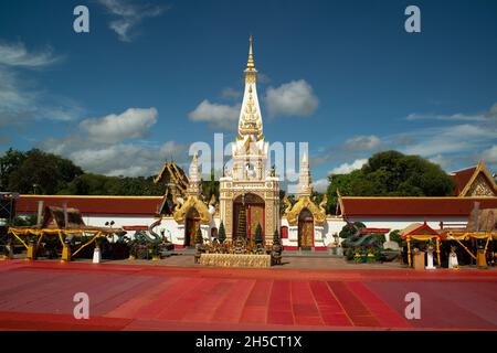 Phra That Phanom im Wat Phra That Phanom Woramahawihan , der heiligen religiösen Stätte der nordöstlichen Reliquien, die den Buddhistischen darstellen. Stockfoto