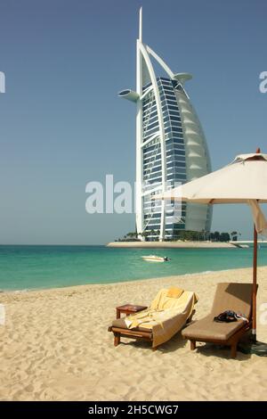 Burj Al Arab, Blick vom Strand, Vereinigte Arabische Emirate, Dubai Stockfoto