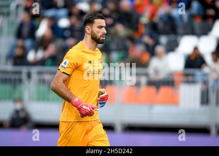 Venedig, Italien. November 2021. Roma's Rui Pedro dos Santos Patricio Portrait während Venezia FC vs AS Roma, italienische Fußballserie A Spiel in Venedig, Italien, November 07 2021 Quelle: Independent Photo Agency/Alamy Live News Stockfoto