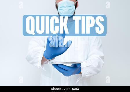 Kurztipps zur Konzeptunterschrift. Wort geschrieben auf kleine, aber besonders nützliche Stück praktischer Rat demonstrieren Medizintechnik, präsentieren Stockfoto