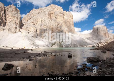 Antermoia Seenlandschaft, Rosengarten-Gruppe, italienische Dolomitenlandschaft Stockfoto