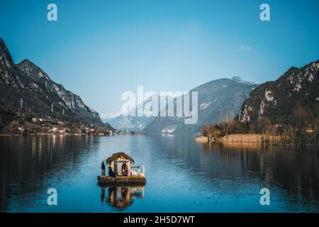 Ein fantastischer Blick auf den idrosee Stockfoto