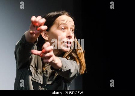 BFI Southbank, London, Großbritannien. November 2021. Kate Dickie auf der Bühne bei Mark Kermode in 3D. Bild nach Kredit: Julie Edwards/Alamy Live News Stockfoto