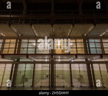 Cellhouse 'B' Block - Michigan Avenue am Alcatraz Gefängnis auf Alcatraz Island. Stockfoto