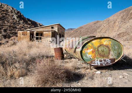 Früher war dies die Heimat eines Bergarbeiters am nördlichen Rand des Death Valley National Park, Inyo County, CA, USA. Stockfoto