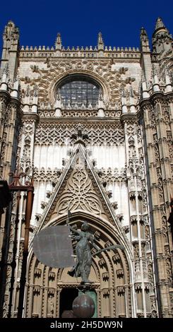 Kathedrale Santa Maria de la Sede (Kathedrale Santa Maria de la Sede), Haupteingang, Sevilla, Provinz Sevilla, Andalusien, Spanien. Stockfoto