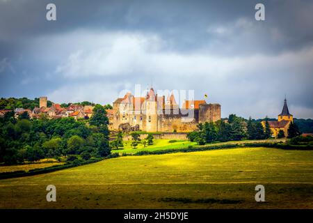 Ansicht des Departements Châteauneuf-en-Auxois.Côte-d'Or, Burgund, Frankreich. Stockfoto