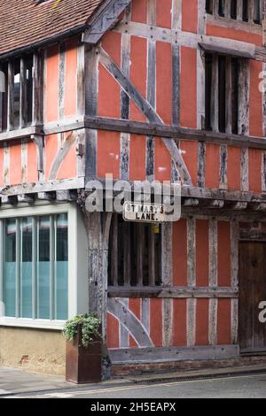 Tewkesbury ist eine kleine Stadt am Fluss Avon in Gloucestershire, Großbritannien. Stockfoto