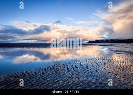 Anglesey Seescape am Llanddona Beach, am Ende der Red Wharf Bay Stockfoto
