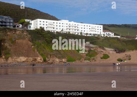 Saunton Sands Hotel mit Blick auf den Strand von Saunton in der Nähe von Braunton an der Küste von North Devon, England, Großbritannien, Europa. Stockfoto