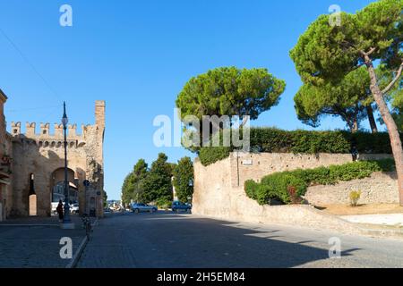 Altstadt, Porta Maggiore Tor, Fano, Marken, Italien, Europa Stockfoto