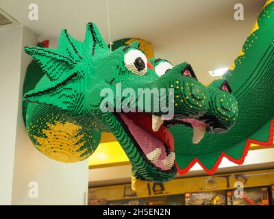 Ein Drache aus Legoblöcken. Stockfoto