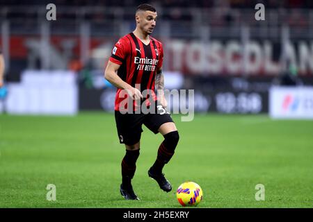 Rade Krunic vom AC Mailand in Aktion während des Serie-A-Spiels zwischen dem AC Mailand und dem FC Internazionale. Stockfoto