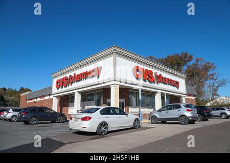 Bloomsburg, Usa. November 2021. Eine CVS-Apotheke wird in Bloomsburg, Pennsylvania, gesehen. (Foto von Paul Weaver/SOPA Images/Sipa USA) Quelle: SIPA USA/Alamy Live News Stockfoto