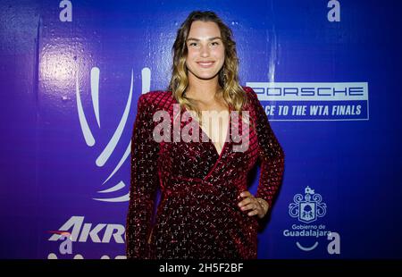 Aryna Sabalenka aus Weißrussland während der Ziehungszeremonie des WTA-Finals von Akron 2021 am 8. November 2021 in Guadalajara, Mexiko - Foto: Rob Prange/DPPI/LiveMedia Stockfoto