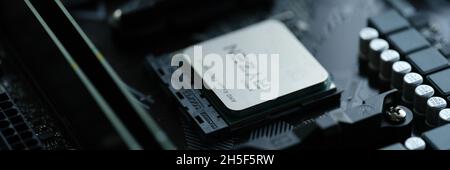 Nahaufnahme des CPU-Teils des Computers in der Werkstatt Stockfoto