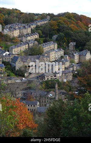 Hebden Bridge im Upper Calder Valley in West Yorkshire, England, UK. Luftaufnahme Stockfoto