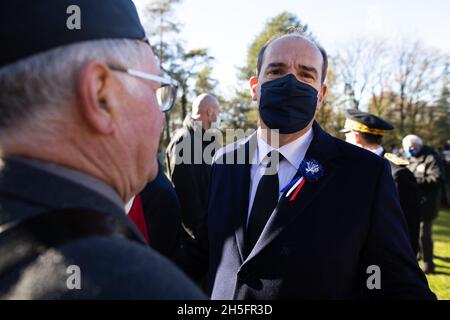 Der französische Premierminister Jean Castex nimmt an einer Zeremonie am Denkmal für den verstorbenen französischen Präsidenten Charles de Gaulle Teil, wo er am 9. November 2021 im nordöstlichen französischen Dorf Colombey-les-Deux-Eglises starb und vor 51 Jahren begraben wurde. Foto von Raphael Lafargue/ABACAPRESS.COM Stockfoto