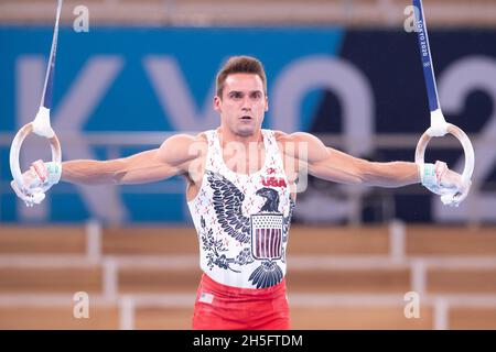 Tokio, Japan. Juli 2021. Samuel Mikulak aus den Vereinigten Staaten spielt an Ringen während der Olympischen Spiele 2020 in Tokio, Japan, im Ariake Gymnastik Center. Daniel Lea/CSM}. Kredit: csm/Alamy Live Nachrichten Stockfoto