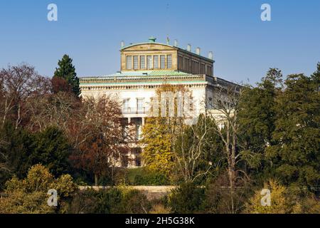 Villa Hügel, Herrenhaus aus dem 19. Jahrhundert, ehemalige Residenz der Industriellen Krupp, Bredeney, Essen, Ruhrgebiet, Deutschland Stockfoto