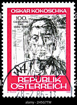 MOSKAU, RUSSLAND - 24. OKTOBER 2021: In Österreich gedruckte Briefmarke zum 100. Geburtstag von Oskar Kokoschka, um 1986 Stockfoto