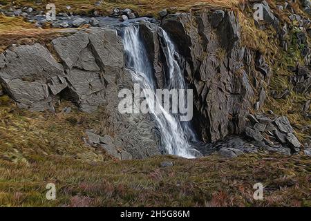 Bild des Wasserfalls, der das Hochplateau hinunterfließt. Stockfoto