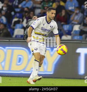 Neapel, Italien. November 2021. 10 Gianluca Caprari während des SSC Napoli gegen Hellas Verona FC, italienische Fußballserie A Spiel in Neapel, Italien, November 07 2021 Quelle: Independent Photo Agency/Alamy Live News Stockfoto