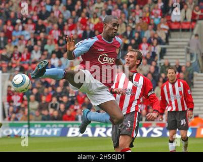 SOUTHAMPTON V ASTON VILLA CARLTON COLE SCHEITERT EINFACH AN MEETA ÜBER PIC MIKE WALKER, 2005 Stockfoto