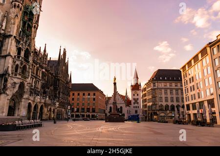 22. Mai 2019 München, Deutschland - Neues Rathaus. Morgen am Marienplatz Stockfoto