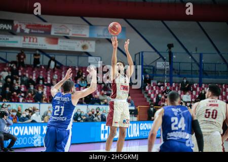 Venedig, Italien, 09/11/2021, Palasport Taliercio, Venedig, Italien, 09. November 2021, Jeff Brooks (Umana Reyer Venezia) während der Umana Reyer Venezia gegen Buducnost Voli Podgorica - Basketball EuroCup Championship Stockfoto