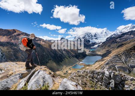 Wanderung entlang des Cordillera Huayhuash Trek, Peru Stockfoto