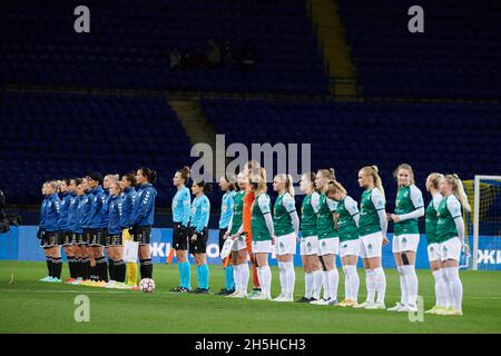 KHARKIV, UKRAINE - 9. NOVEMBER 2021: Das Spiel Women Champions League WFC Kharkiv gegen WFC Breidablik Stockfoto