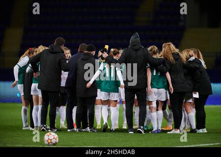 KHARKIV, UKRAINE - 9. NOVEMBER 2021: Das Spiel Women Champions League WFC Kharkiv gegen WFC Breidablik Stockfoto
