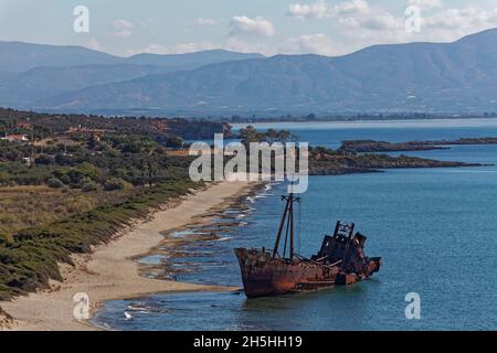 Schiffswrack, Achterbahn Dimitrios, Valtaki Strand, Lakonia Golf, Lakonia, Peloponnes, Griechenland Stockfoto