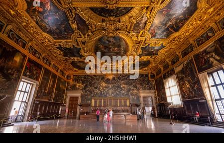 Sala Del Maggior Consiglio, Innenraum, Dogenpalast, Palazzo Ducale, Venedig, Venetien, Italien Stockfoto