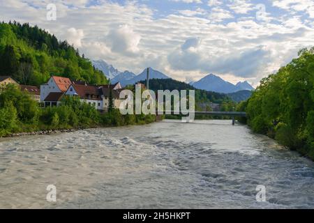 26 Mai 2019 Füssen, Deutschland - Fluss Lech in den bayerischen Alpen Stockfoto