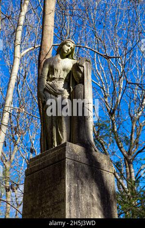 Grabdenkmal am Grab von Thomas Sharp Blackborn, Highgate Cemetery West, London, Großbritannien Stockfoto