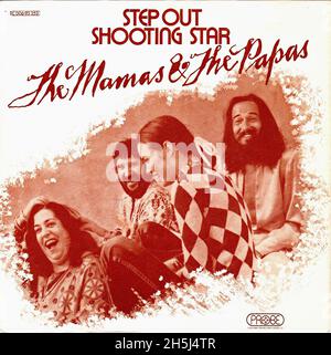 Vintage Single Record Cover - Mamas, The & The Papas - Step Out - D - 1971 Stockfoto