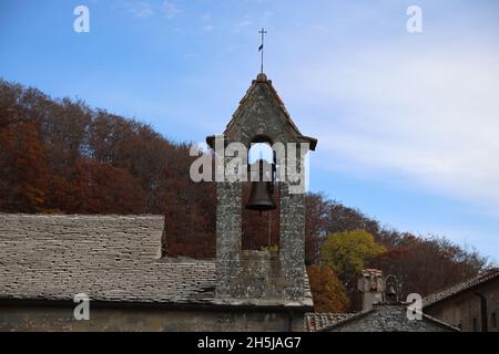 Glockenturm im Franziskanerkloster La Verna, Toskana Stockfoto