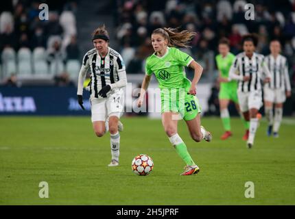 Turin, Italien. November 2021. Juventus Women V Wolfsburg Credit: Nderim Kaceli/Alamy Live News Stockfoto