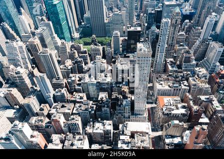 Blick von oben auf die Stadtgebäude in New York Stockfoto