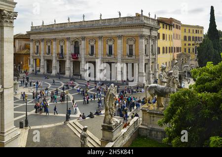 Platz von Campidoglio auf dem Hügel der Piazza Venezia, Forum Romanum, entworfen von Michelangelo; Rom, Latium, Italien Stockfoto