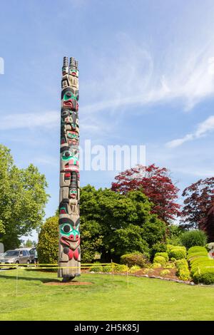 Vancouver, Kanada - 02. Juni 2019: Der Totem-Pol auf der kanadischen Seite im Canada - US Peace Arch Border Park, um einen Aspekt des kanadischen Trad zu präsentieren Stockfoto